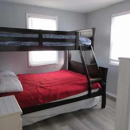 Pet Friendly Home In North Beach Haven On The Ocean Side Of The Boulevard,